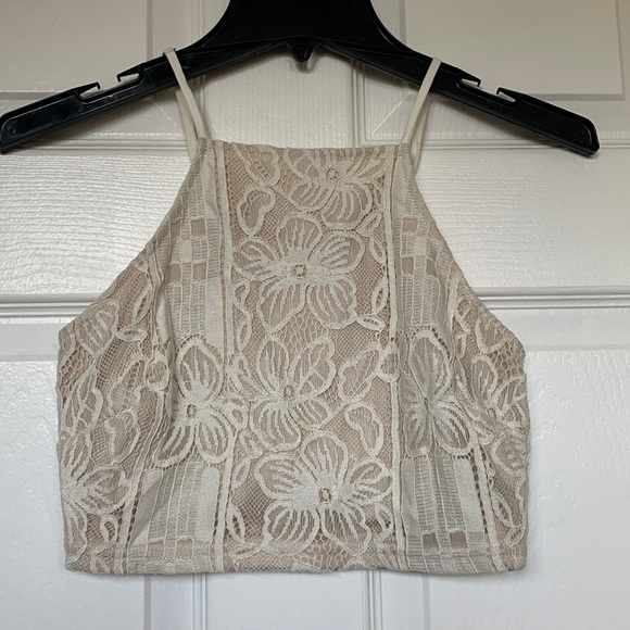 Lulus Tops - SOLD Lulu’s Size XS Floral Crop Top